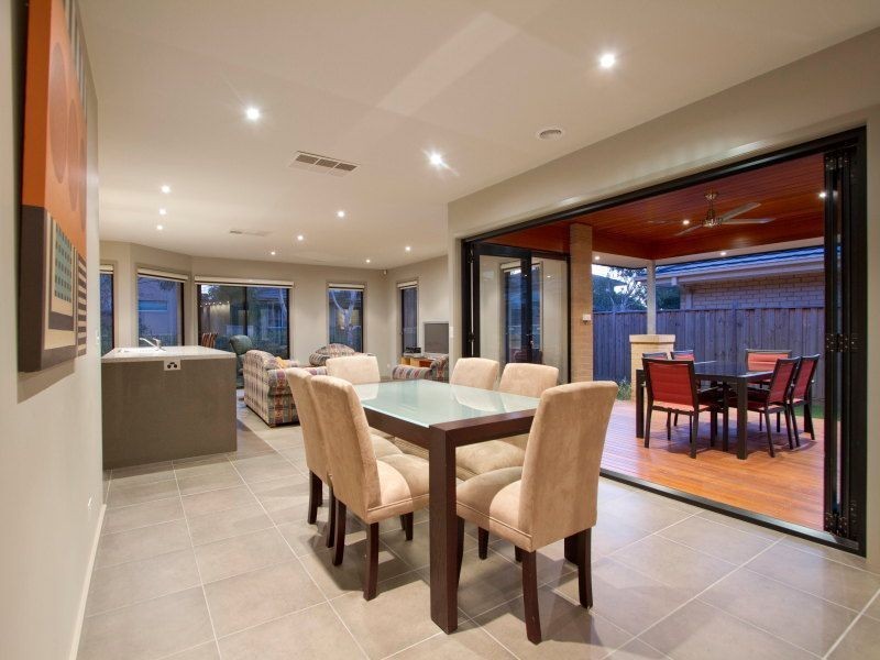 17 Tulloch Drive, Sandhurst VIC 3977