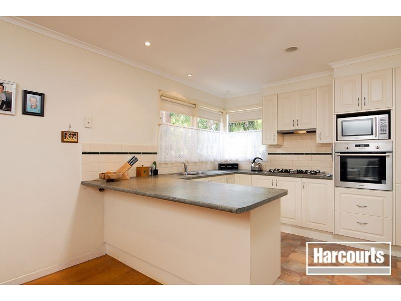 33 Ti-Tree Crescent, Seaford VIC 3198