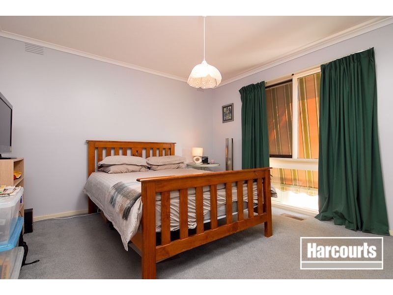 33 Ti-Tree Crescent, Seaford VIC 3198