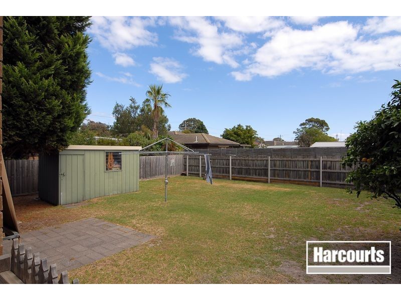 33 Ti-Tree Crescent, Seaford VIC 3198