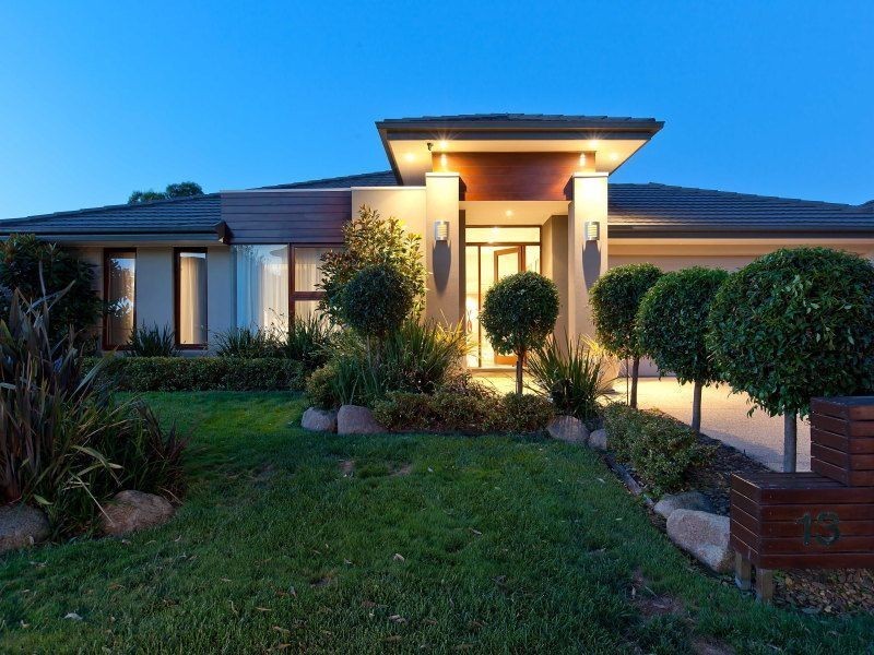 13 Corowa Place, Sandhurst VIC 3977