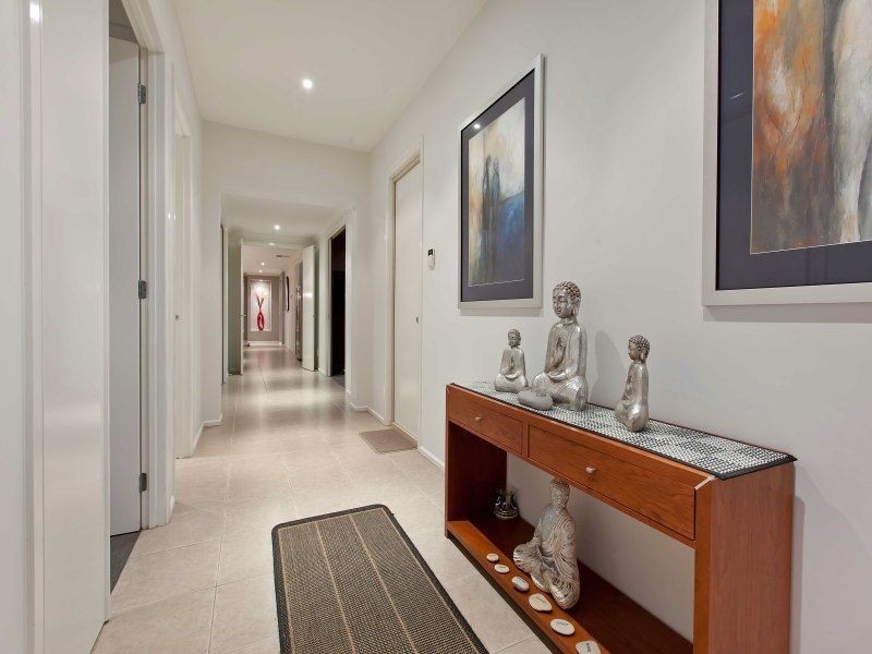 13 Corowa Place, Sandhurst VIC 3977