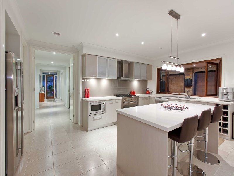 13 Corowa Place, Sandhurst VIC 3977