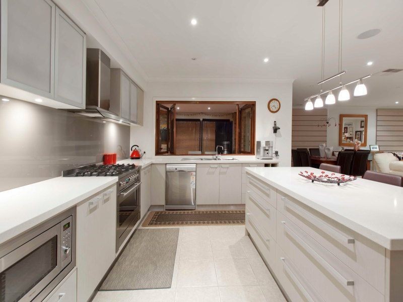 13 Corowa Place, Sandhurst VIC 3977