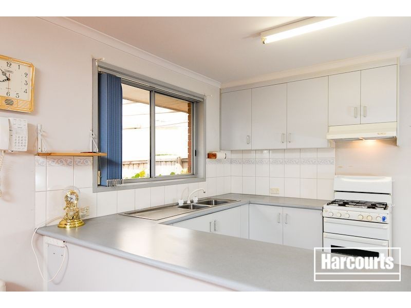 2 Laurel Crescent, Carrum Downs VIC 3201
