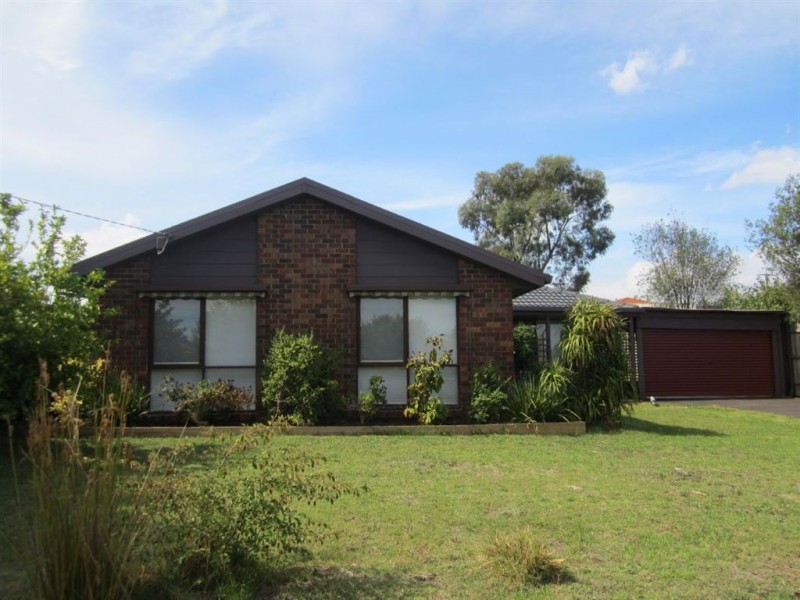 6 Loretta Street, Carrum Downs VIC 3201