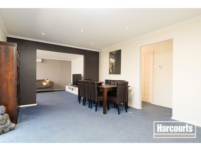 2 Sandalwood Grove, Carrum Downs VIC 3201