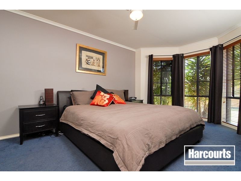 2 Sandalwood Grove, Carrum Downs VIC 3201
