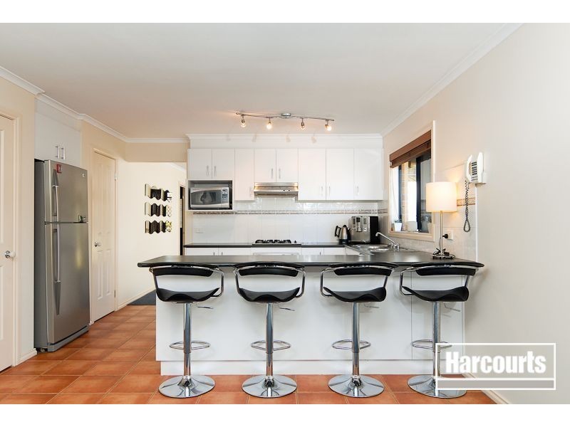 2 Sandalwood Grove, Carrum Downs VIC 3201