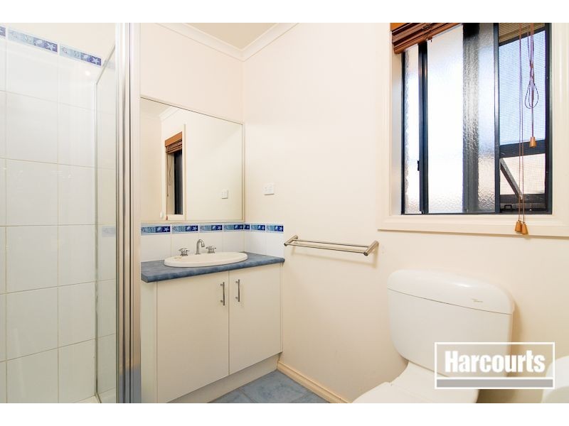 2 Sandalwood Grove, Carrum Downs VIC 3201