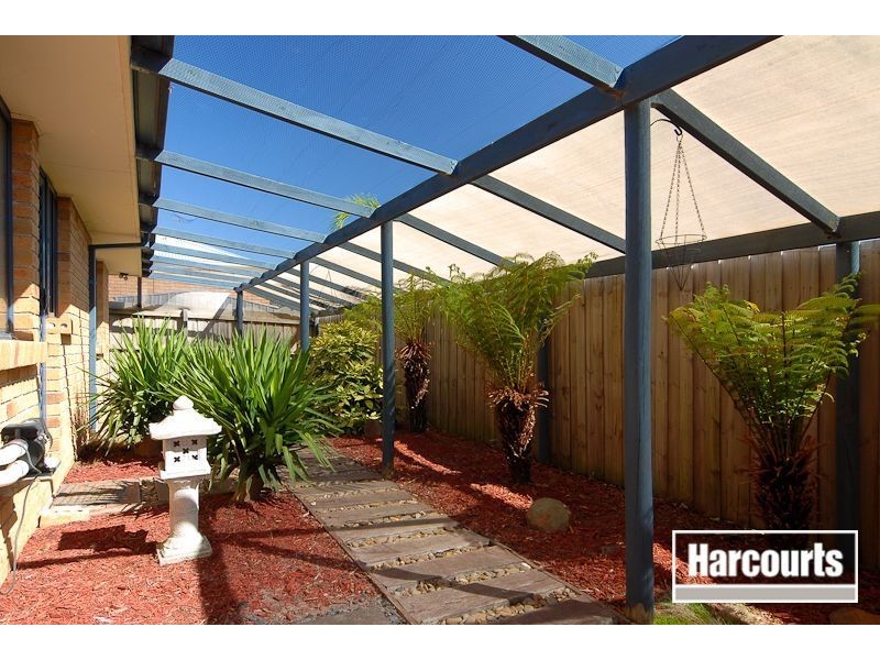 2 Sandalwood Grove, Carrum Downs VIC 3201
