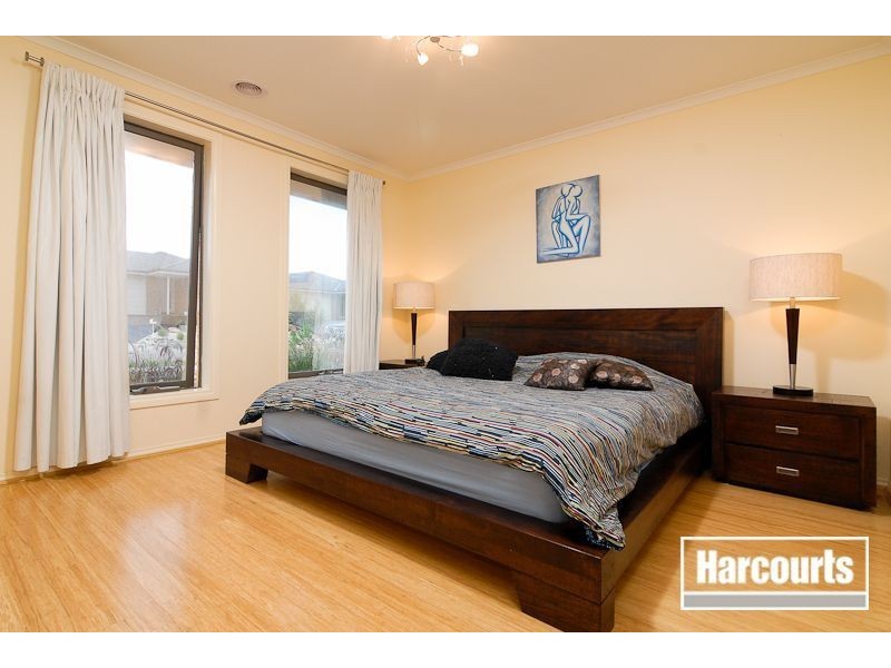 28 Triumph Way, Skye VIC 3977