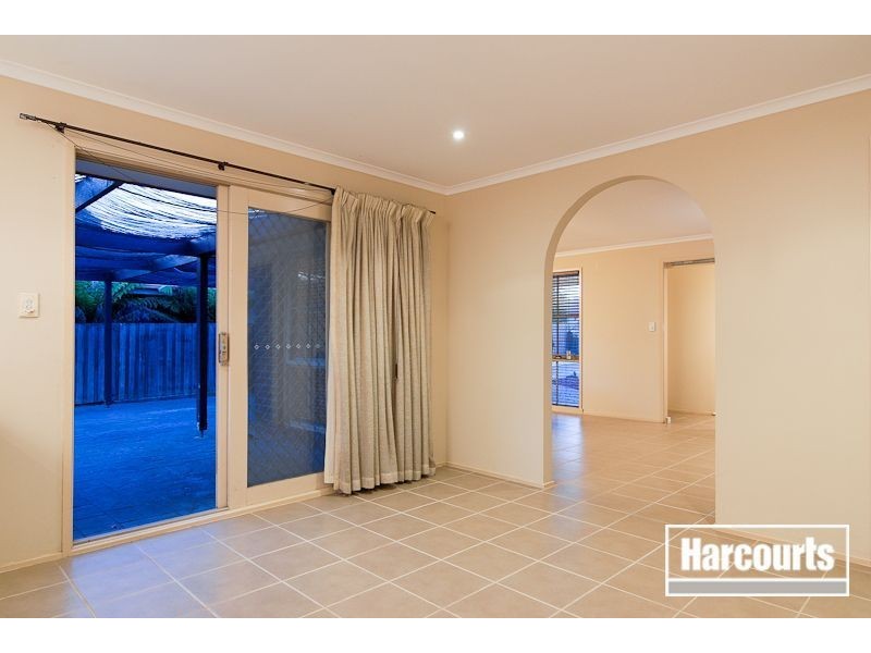 8 Stable Grove, Skye VIC 3977