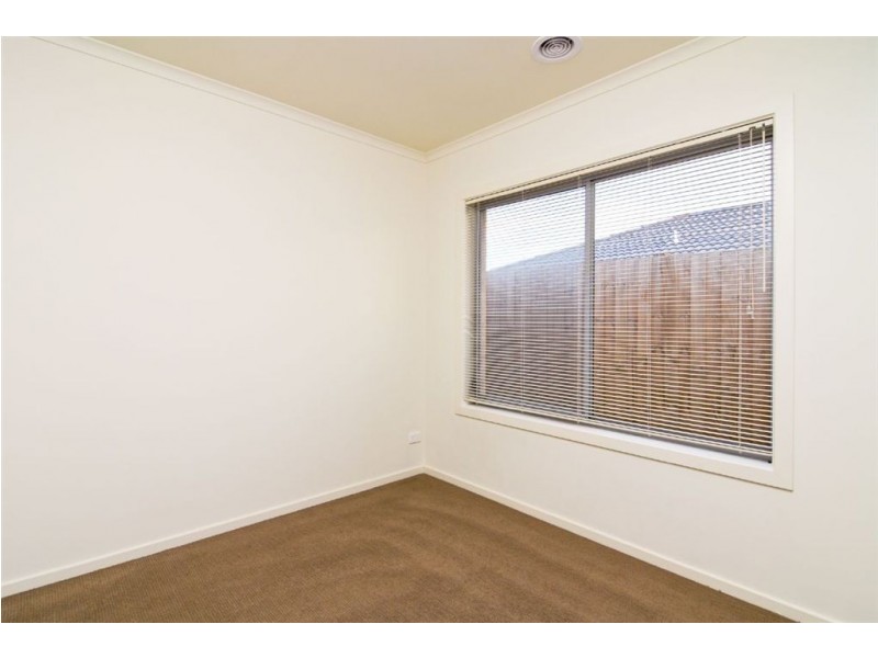 4/104 Broderick Road, Carrum Downs VIC 3201