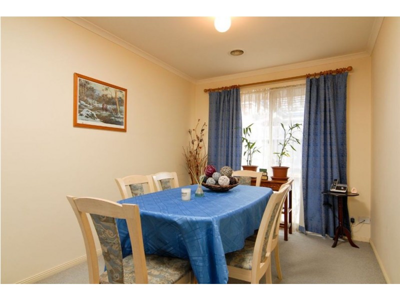 33 Manchester Drive, Skye VIC 3977