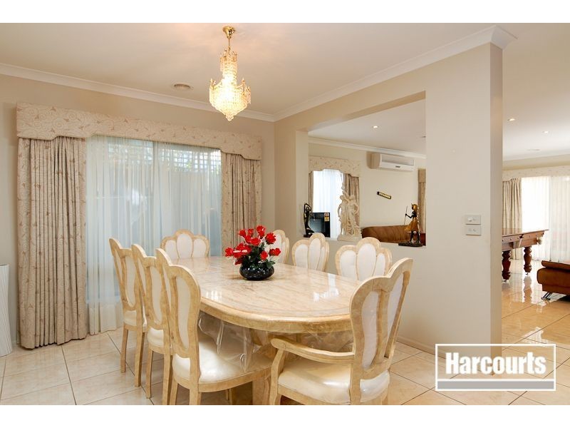 54 Clifton Park Drive, Carrum Downs VIC 3201