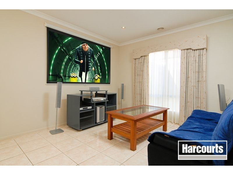 54 Clifton Park Drive, Carrum Downs VIC 3201