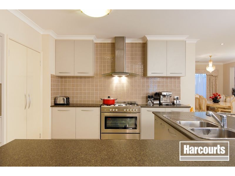 54 Clifton Park Drive, Carrum Downs VIC 3201