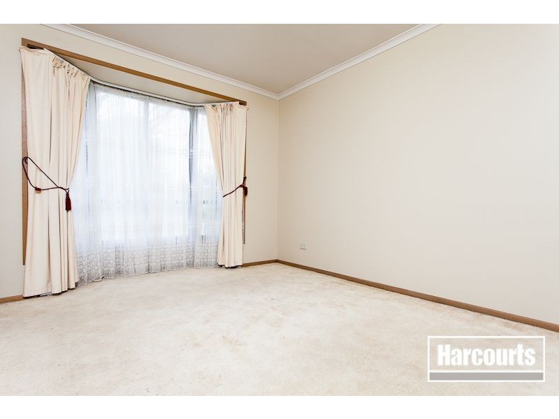 27 Currawong Crescent, Carrum Downs VIC 3201