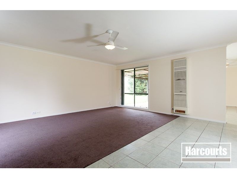 24 Oberon Drive, Carrum Downs VIC 3201