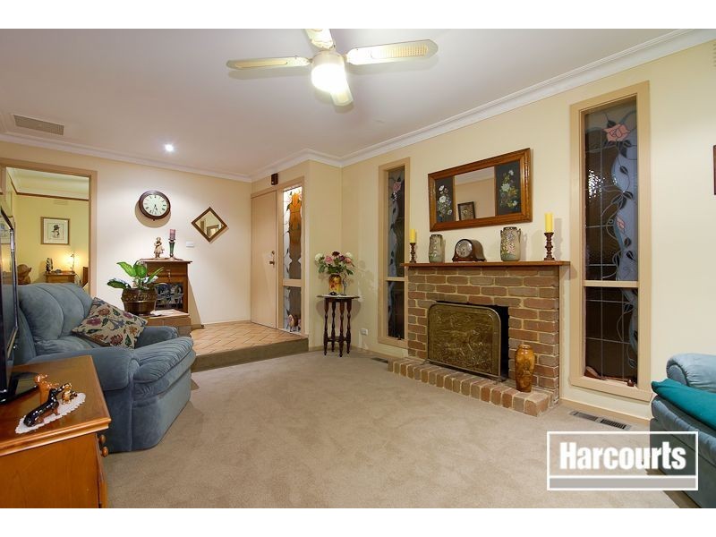 86 Lyrebird Drive, Carrum Downs VIC 3201