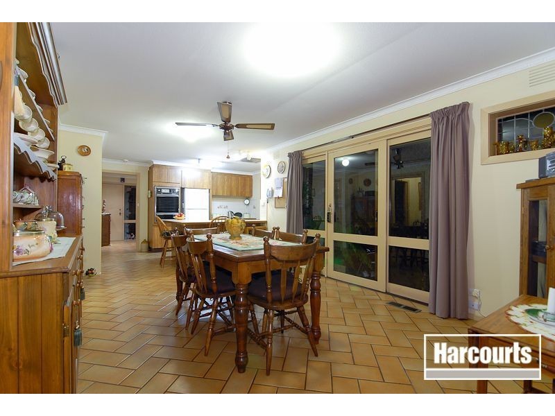 86 Lyrebird Drive, Carrum Downs VIC 3201