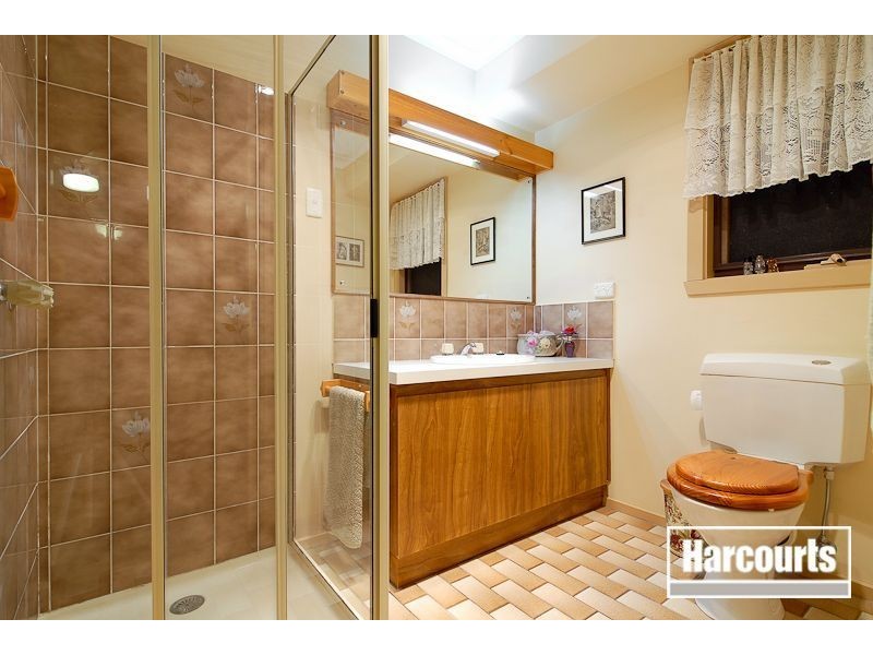 86 Lyrebird Drive, Carrum Downs VIC 3201