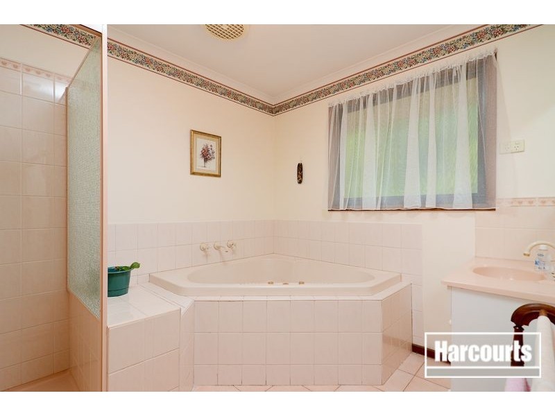 2 Orsett Court, Carrum Downs VIC 3201