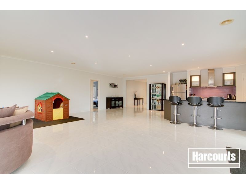 37 Diamond Parade, Skye VIC 3977