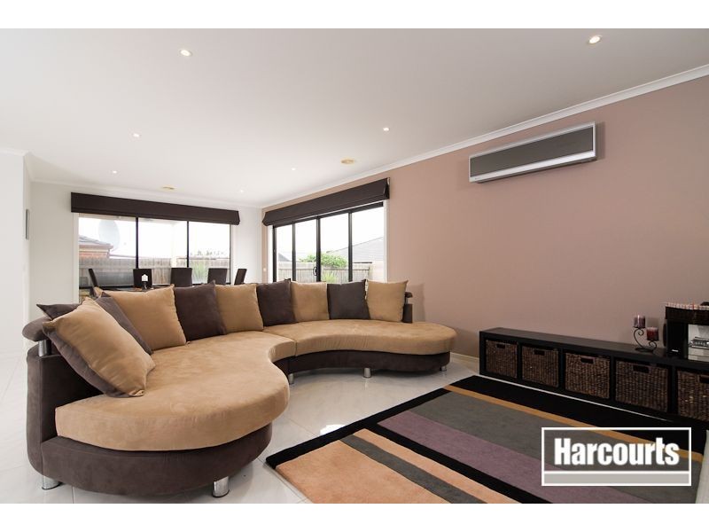 37 Diamond Parade, Skye VIC 3977