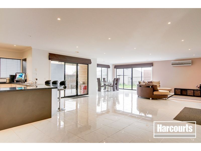 37 Diamond Parade, Skye VIC 3977