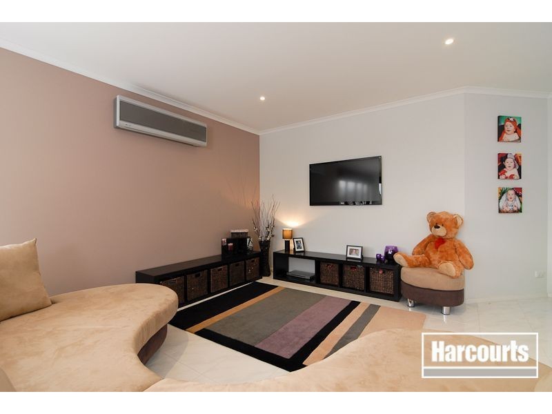 37 Diamond Parade, Skye VIC 3977