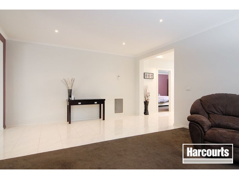 37 Diamond Parade, Skye VIC 3977