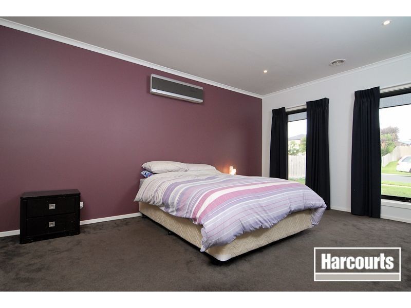 37 Diamond Parade, Skye VIC 3977