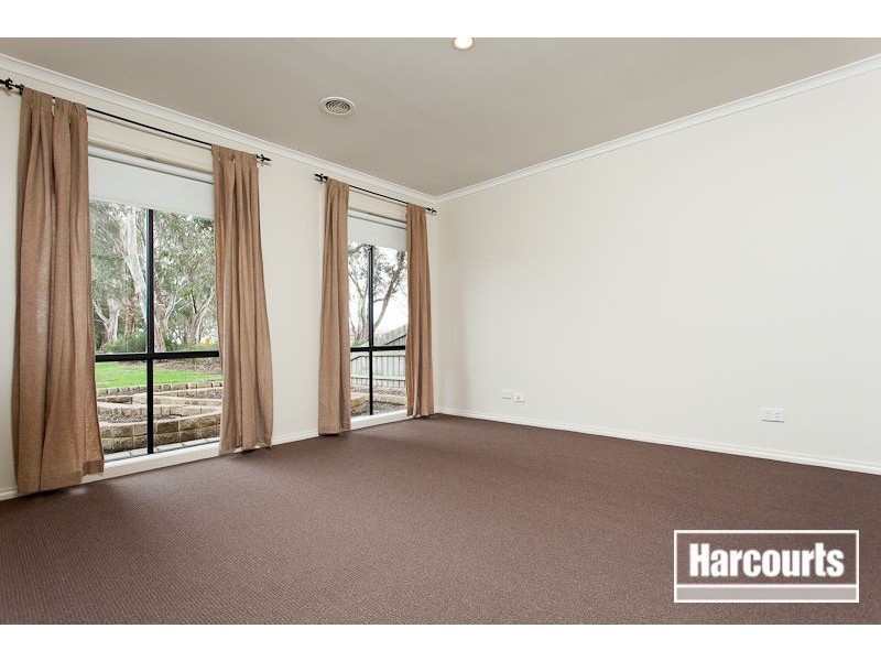 22 Captain Cook Close, Skye VIC 3977