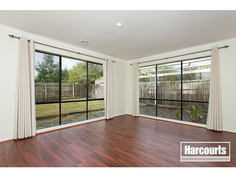 22 Captain Cook Close, Skye VIC 3977