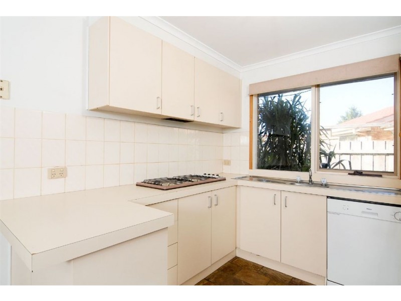 18 Kent Court, Cranbourne North VIC 3977