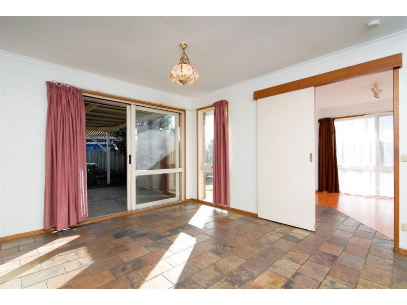18 Kent Court, Cranbourne North VIC 3977
