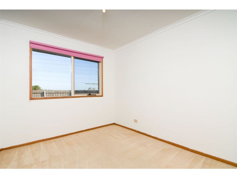 18 Kent Court, Cranbourne North VIC 3977