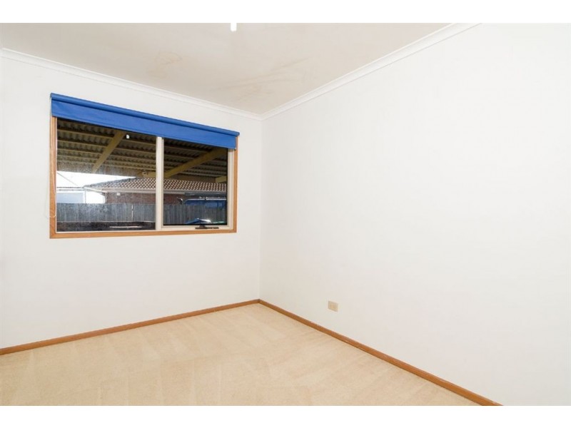 18 Kent Court, Cranbourne North VIC 3977