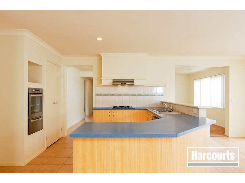 16 Fleet Street, Narre Warren South VIC 3805