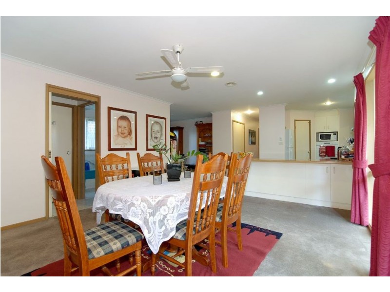 7 Nicole Court, Skye VIC 3977