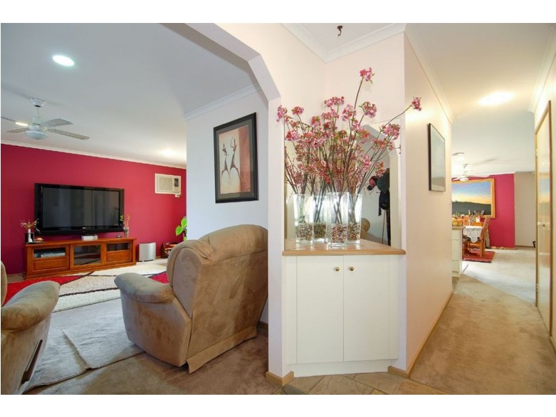 7 Nicole Court, Skye VIC 3977