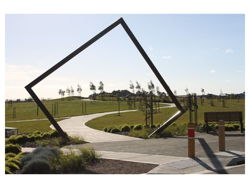 Lot 335 Everlasting Boulevard, Cranbourne West VIC 3977