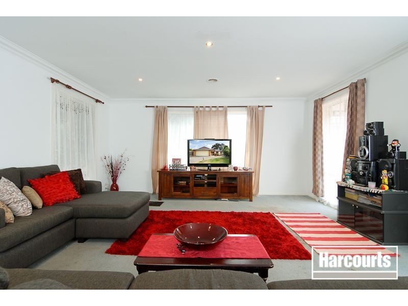 19 Stefans Court, Skye VIC 3977