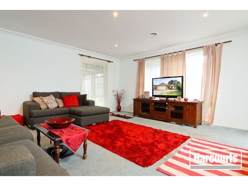 19 Stefans Court, Skye VIC 3977