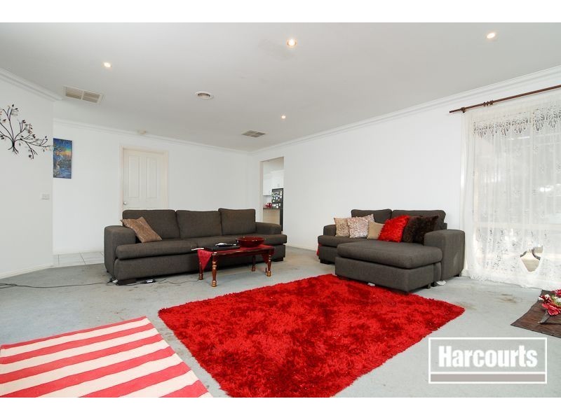 19 Stefans Court, Skye VIC 3977