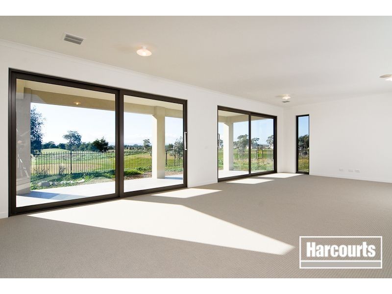 180 Sandhurst Boulevard, Sandhurst VIC 3977