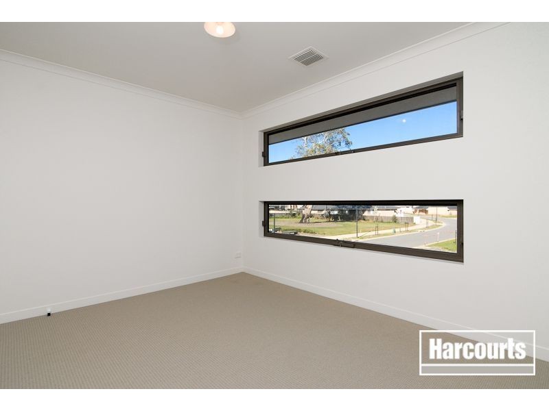 180 Sandhurst Boulevard, Sandhurst VIC 3977