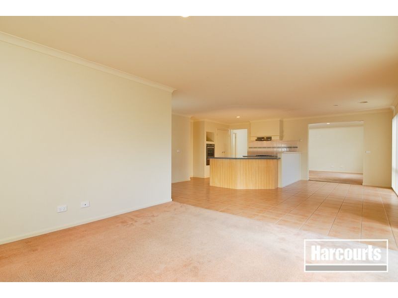 16 Fleet Street, Narre Warren South VIC 3805